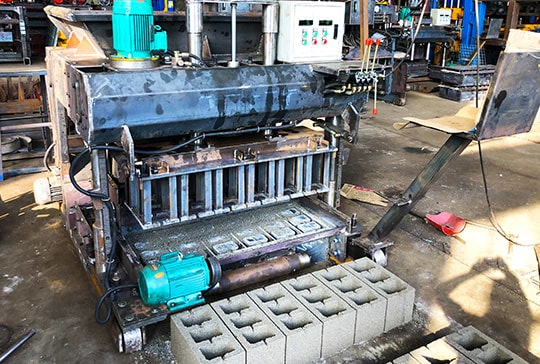 Egg-Laying-Block-Machine