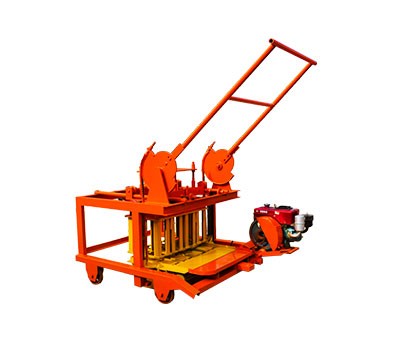 QCM4-30-concrete-Hollow-Block-Machine на Гаити