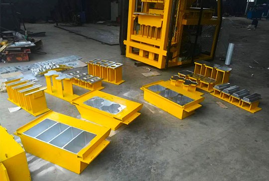 arcilla roja ladrillo que hace la máquina lista para la entrega