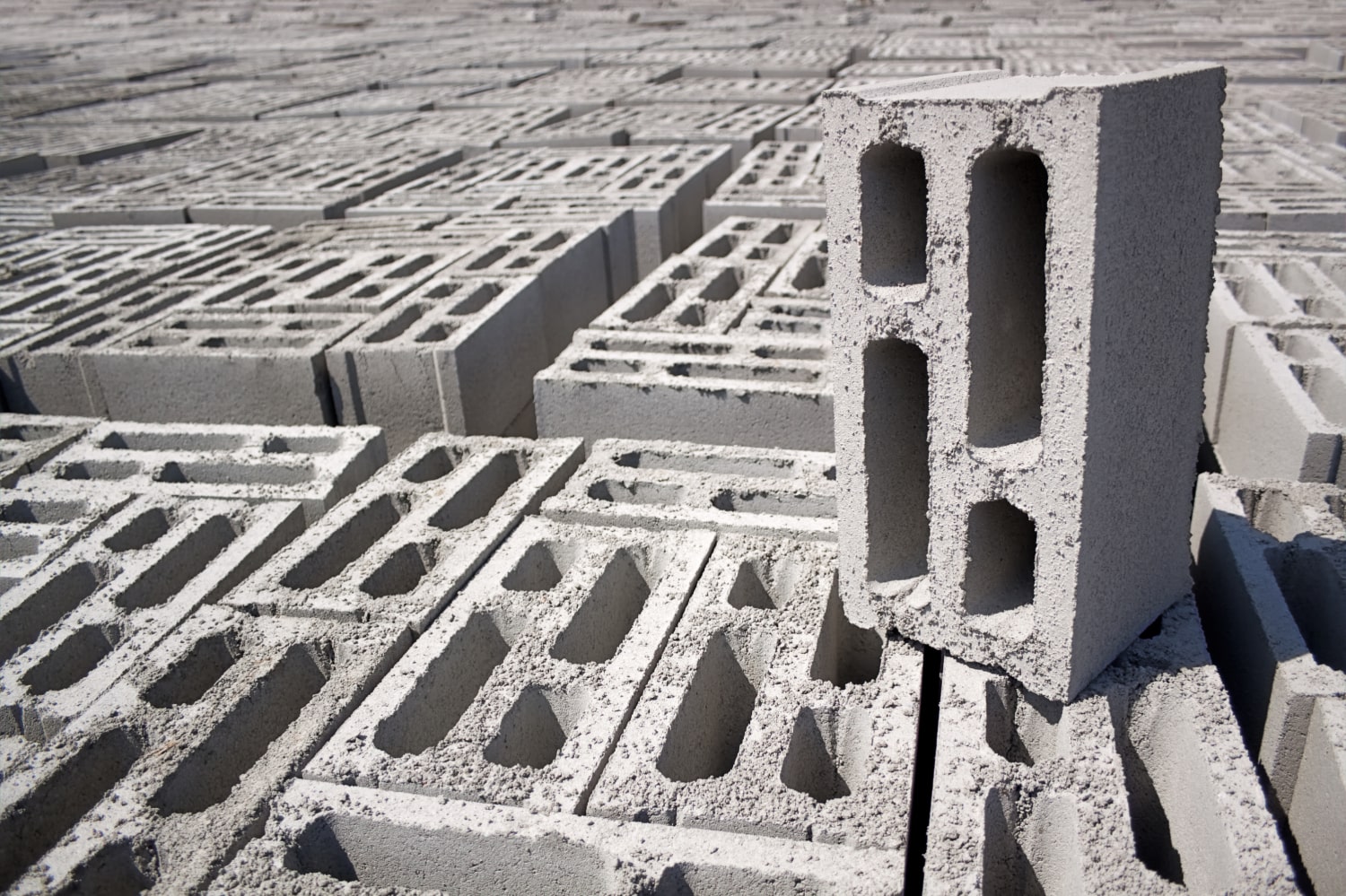 how many concrete blocks on a pallet